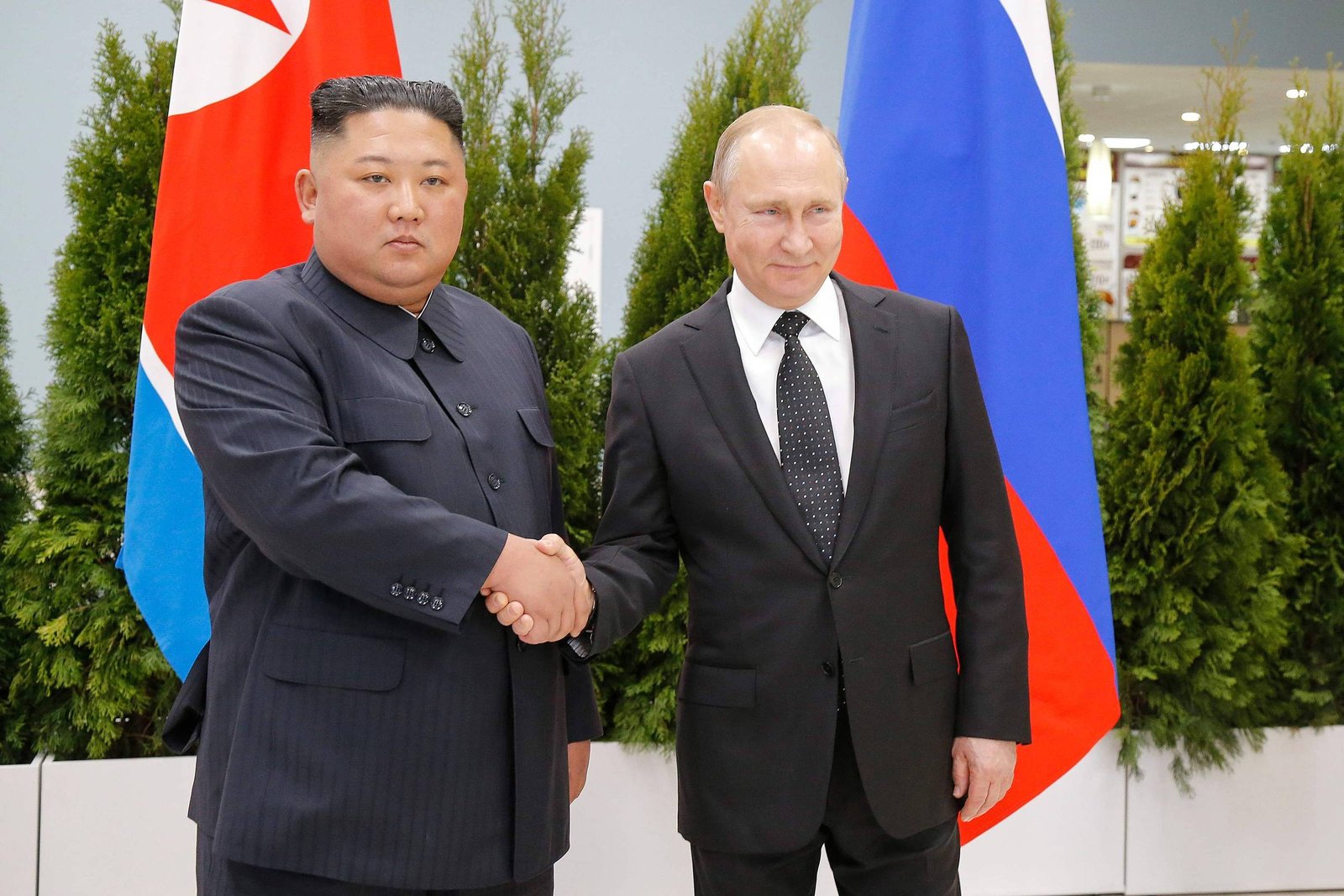 Kim Jong-un promete apoio incondicional à Rússia na guerra - 05/06/2025 - Mundo