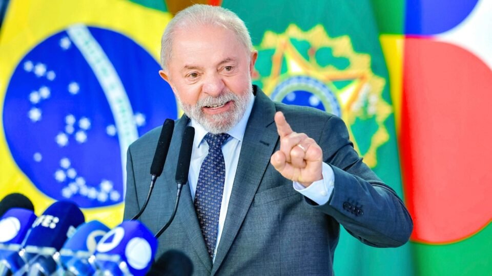 mais populismo ameaça economia e amplia risco fiscal