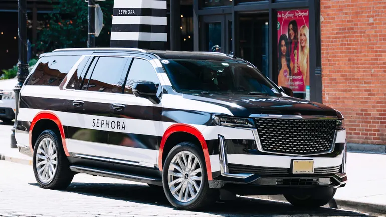 A Sephora distribui créditos da Lyft para transportar compradores para suas lojas
