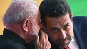 Boulos quer tabelar trabalho por aplicativos