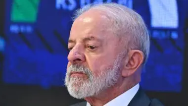Gastos do "kit reeleição" de Lula criam um piso para a Selic e acorrentam o crescimento do setor produtivo em 2026.