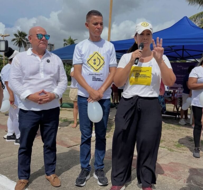 Lauro de Freitas integrou a Caminhada Nacional Janeiro Branco por articulação da mobilizadora baiana Thaiza Vitória