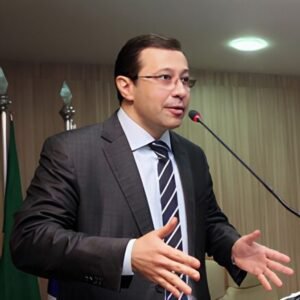 Picture of Prof. Dr. Vladmir Oliveira da Silveira