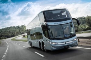 Ônibus rodoviário construído sobre o chassi O500 da Mercedes-Benz do Brasil