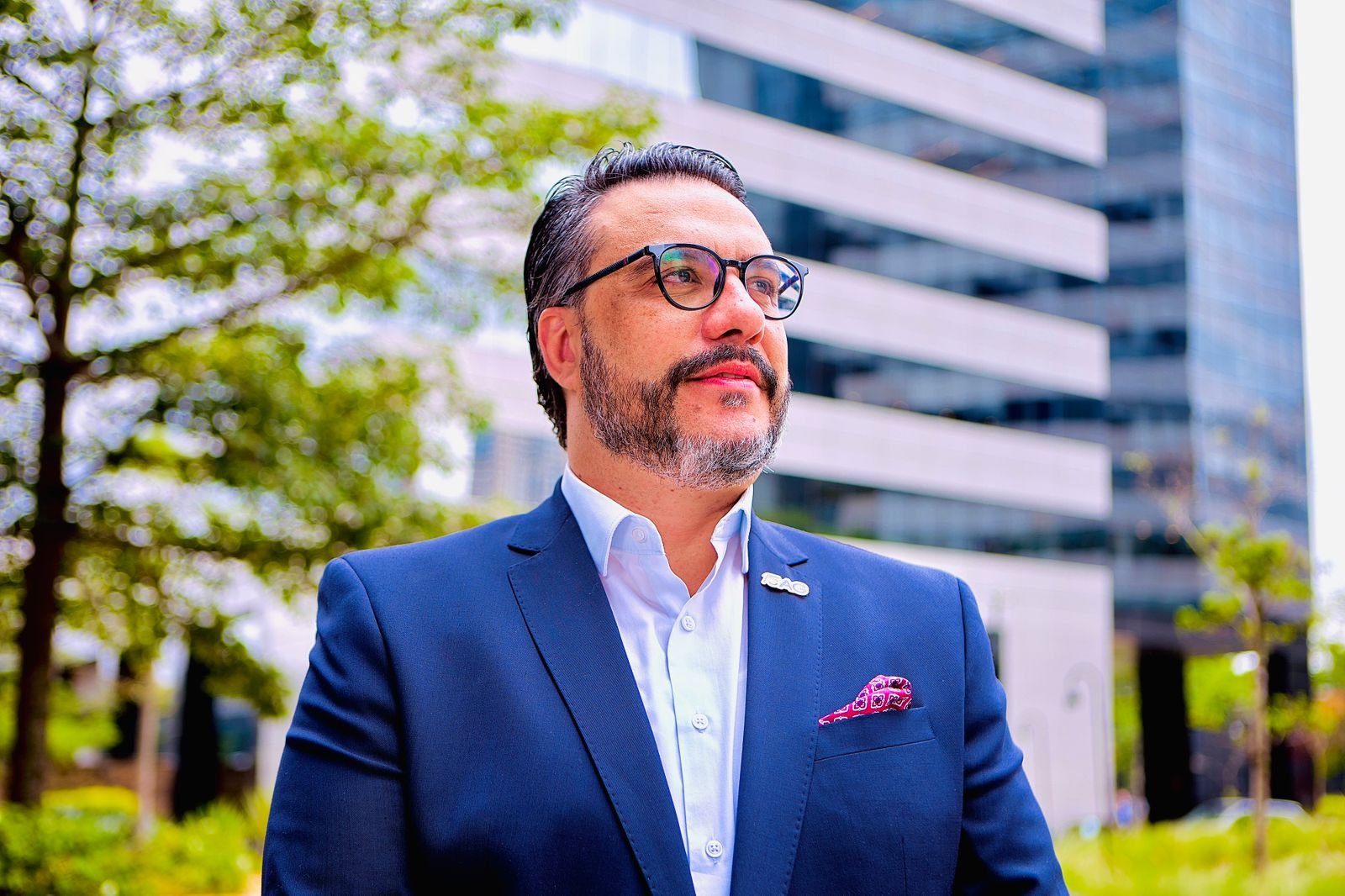 Com uma trajetória marcada por disciplina, visão estratégica e capacidade de mobilizar pessoas, o economista e advogado Ricardo Ferrari tornou-se uma das principais referências brasileiras no desenvolvimento de redes de parcerias empresariais e soluções tributárias de alto impacto.