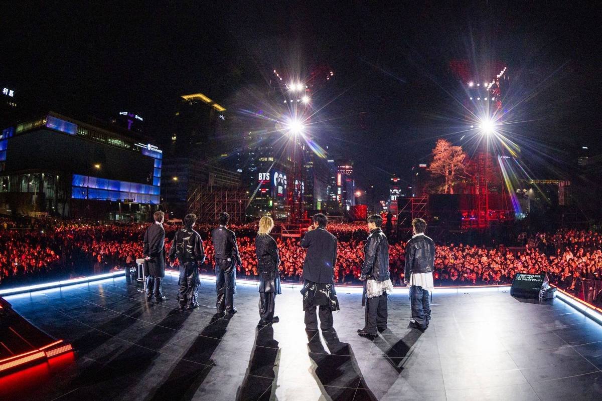 BTS: Fãs fazem reproduções em massa para bater recordes - 15/04/2026 - K-cultura
