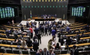 Câmara aprova em 1º turno PEC que garante recursos mínimos para assistência social - Notícias