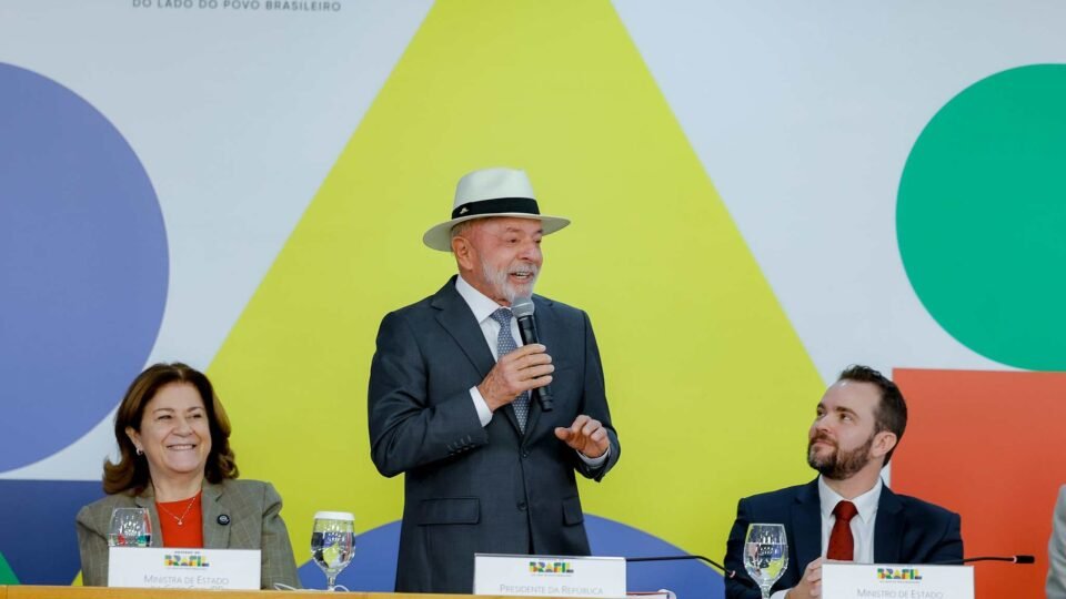 Lula dobra aposta contra a inadimplência
