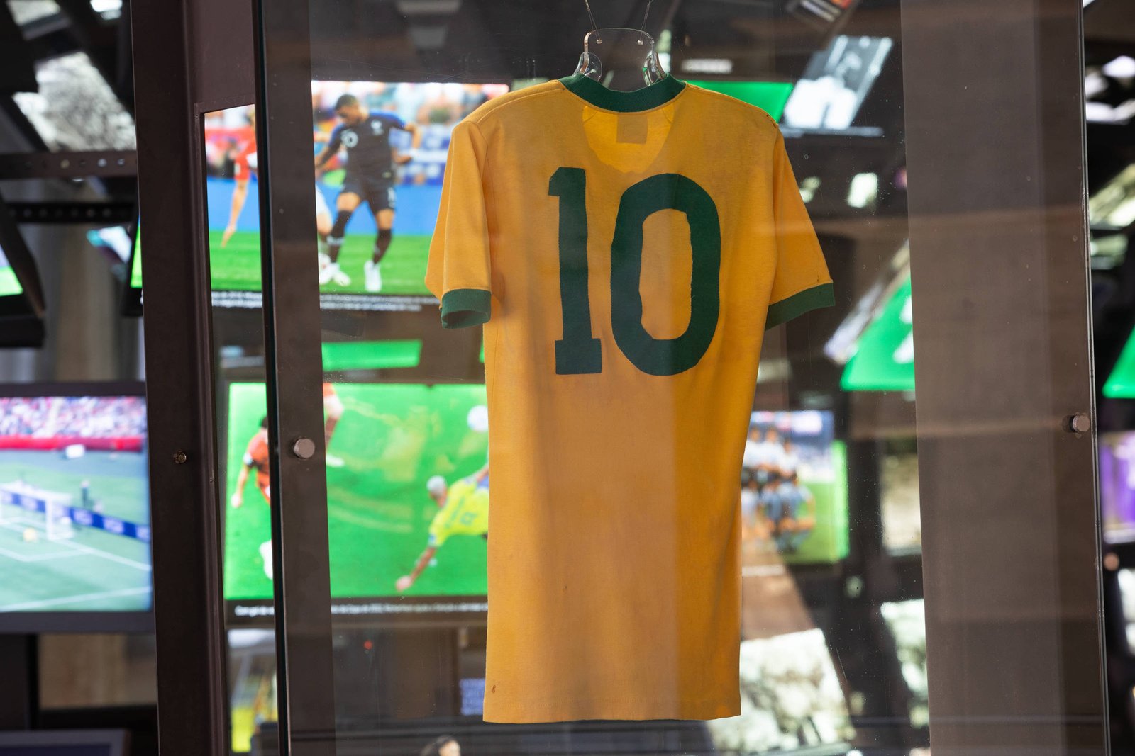 A Copa do Mundo e a camisa amarela - 13/06/2026 - PVC