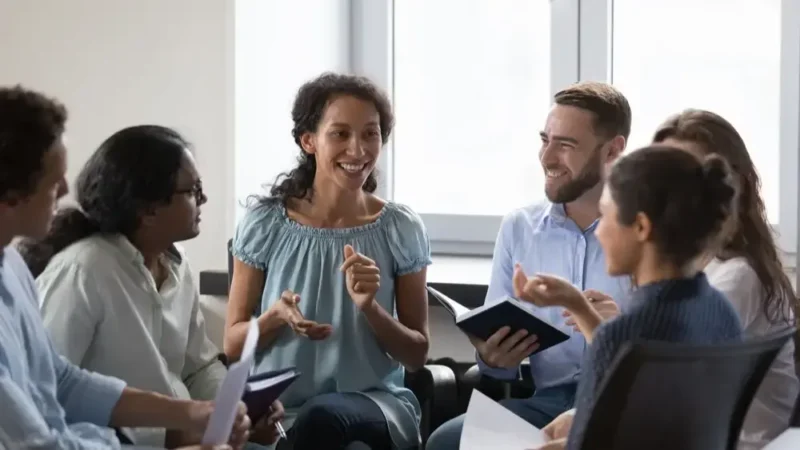 Além dos fóruns de discussão: como realmente é a aprendizagem social e colaborativa