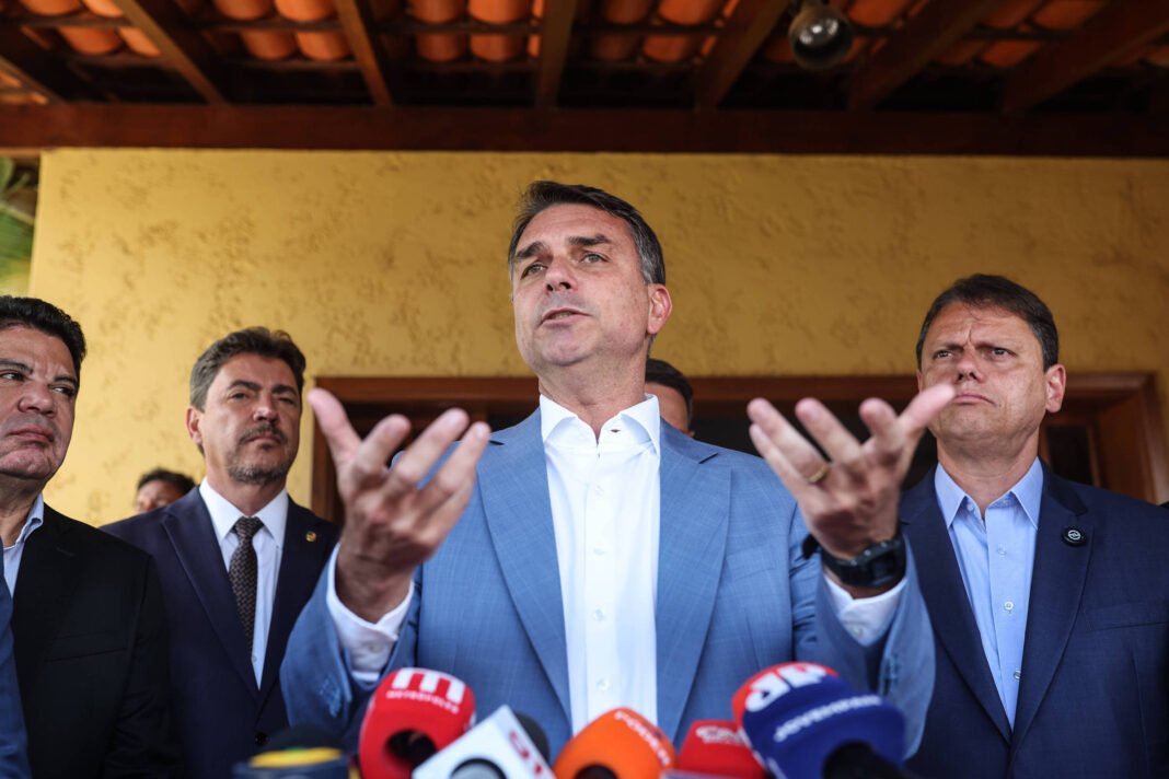 Flávio Bolsonaro lidera e ajuste fiscal vira dúvida - 06/10/2026 - Vinicius Torres Freire