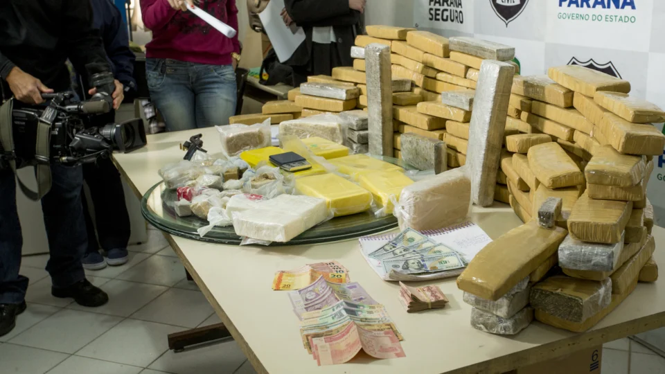 Estimativas de atividades ilegais, como tráfico de drogas e contrabando, podem ser incluídas no cálculo do PIB em revisão metodológica feita pelo IBGE
